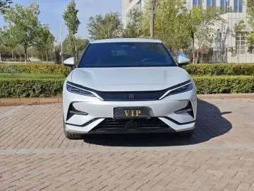 2025 BYD Song L с пробегом 1 000 км
