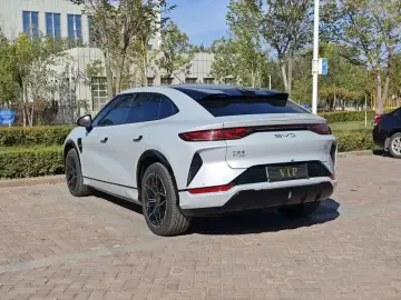 2025 BYD Song L с пробегом 1 000 км