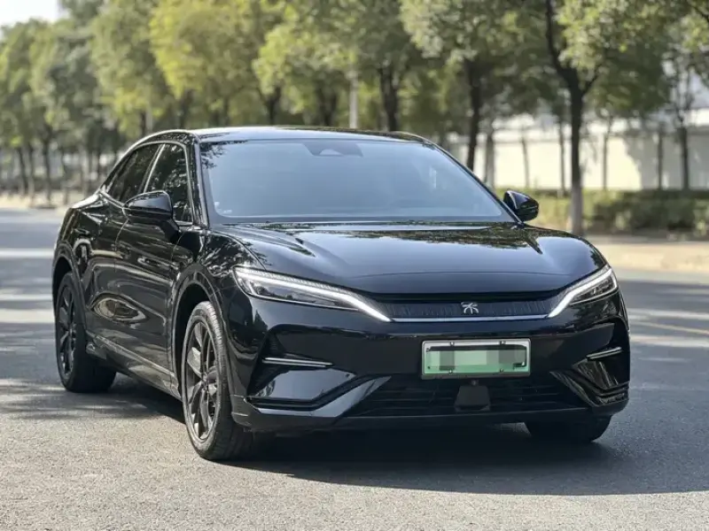 2025 BYD Song L с пробегом 31 000 км