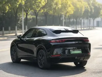 2025 BYD Song L с пробегом 31 000 км
