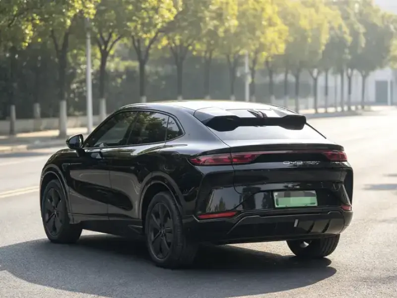 2025 BYD Song L с пробегом 31 000 км
