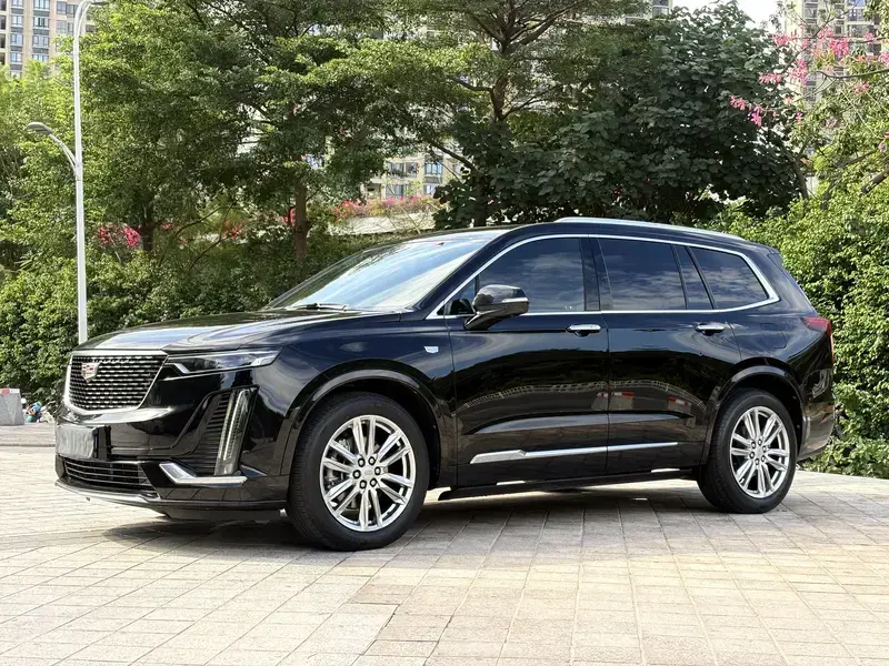 2022 Cadillac XT6 с пробегом 75 000 км
