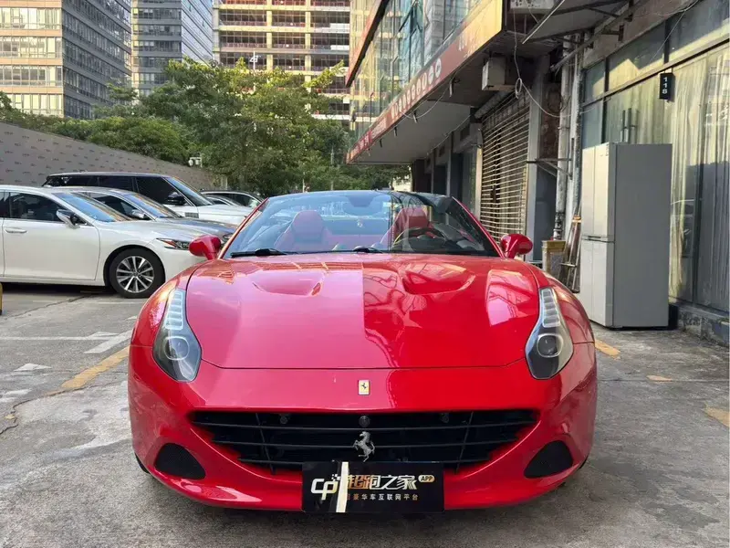 2015 Ferrari California с пробегом 69 000 км