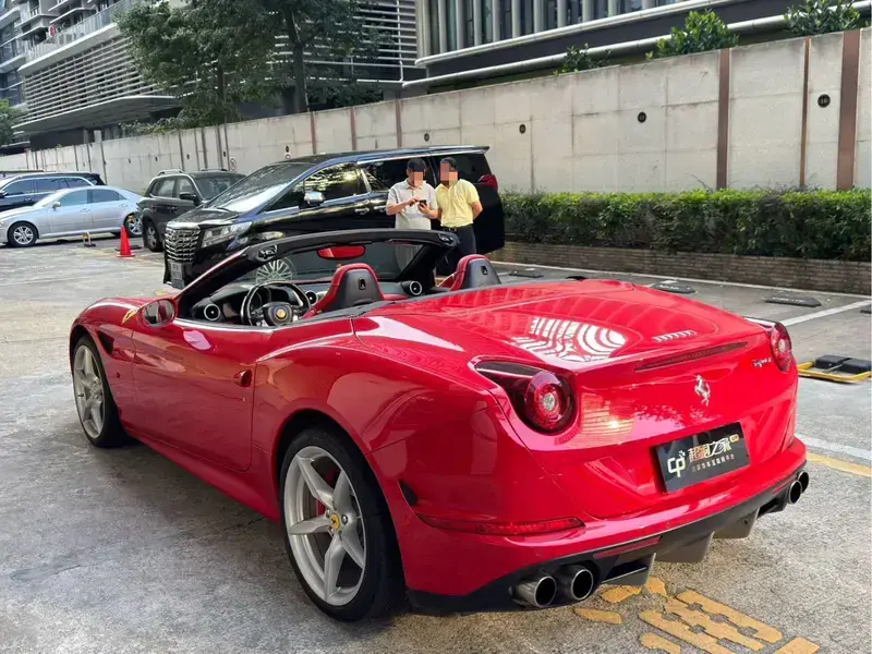 2015 Ferrari California с пробегом 69 000 км