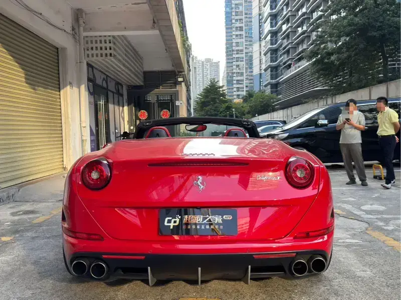 2015 Ferrari California с пробегом 69 000 км