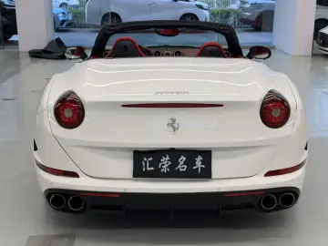 2015 Ferrari California с пробегом 39 000 км