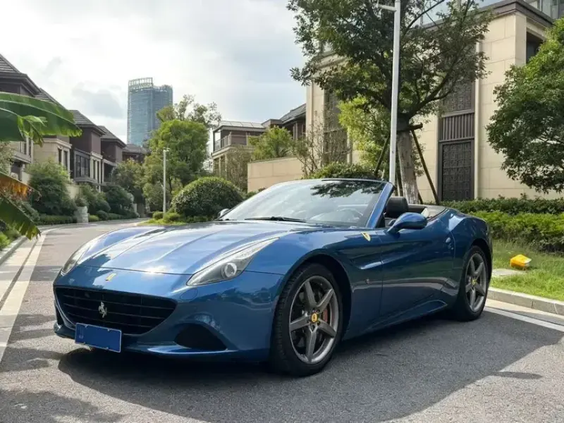 2015 Ferrari California с пробегом 75 000 км