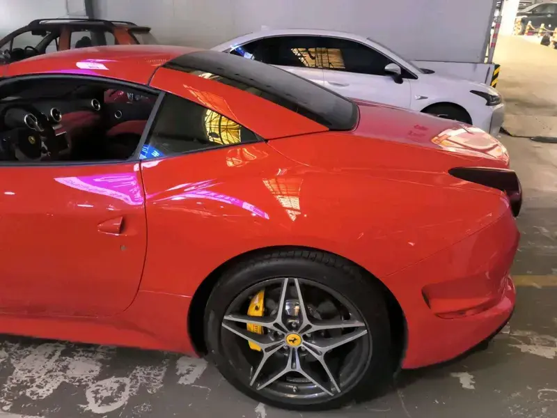 2015 Ferrari California с пробегом 18 000 км