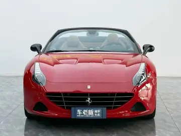2015 Ferrari California с пробегом 33 000 км