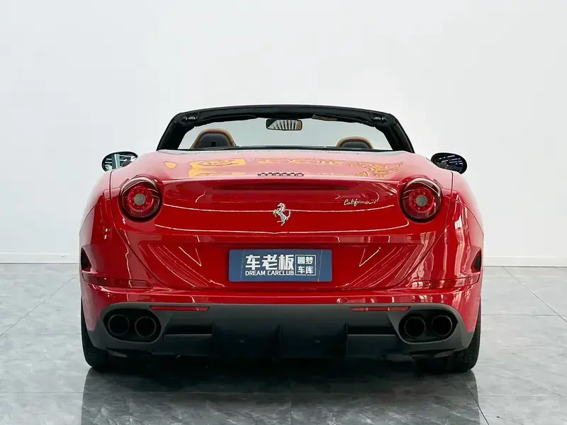 2015 Ferrari California с пробегом 33 000 км
