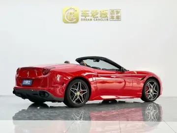 2015 Ferrari California с пробегом 33 000 км