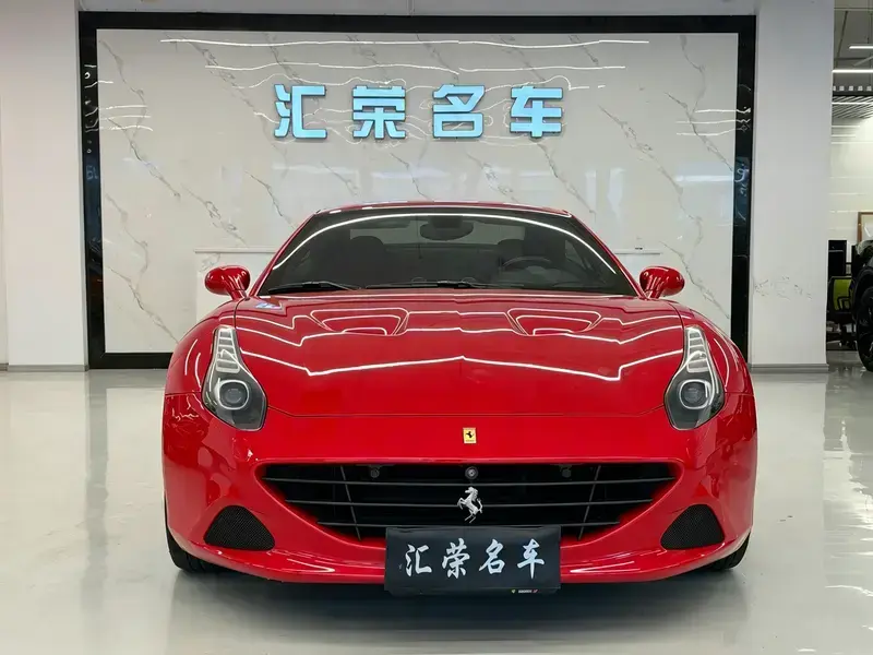 2015 Ferrari California с пробегом 28 000 км
