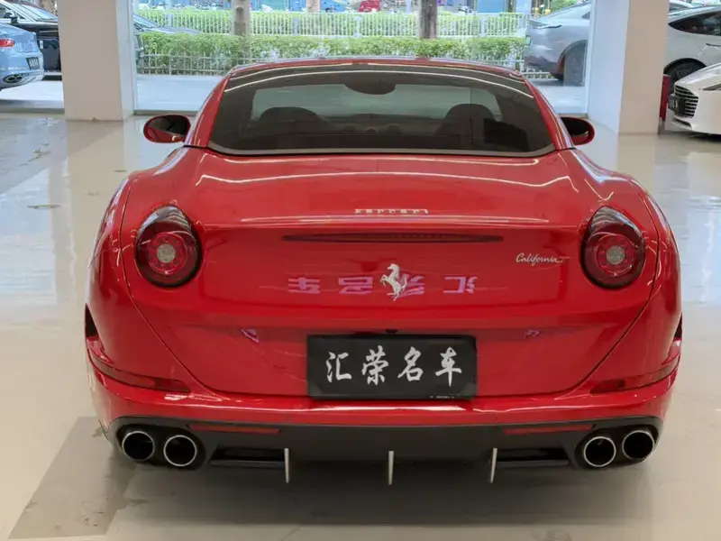 2015 Ferrari California с пробегом 28 000 км
