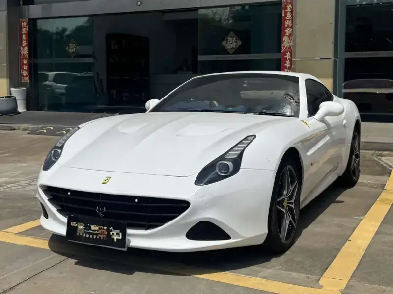 2015 Ferrari California с пробегом 66 000 км