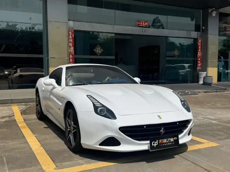 2015 Ferrari California с пробегом 66 000 км