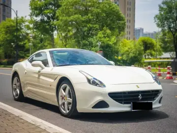 2015 Ferrari California с пробегом 58 000 км