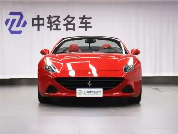 2015 Ferrari California с пробегом 11 000 км