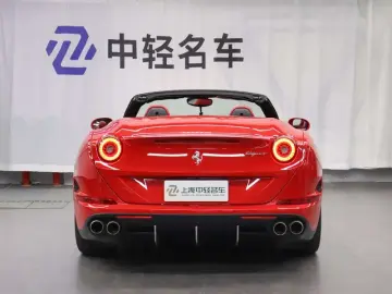 2015 Ferrari California с пробегом 11 000 км