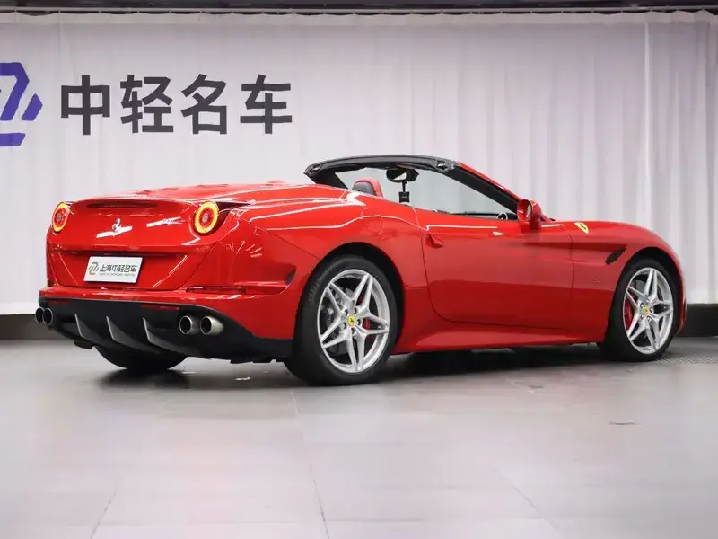 2015 Ferrari California с пробегом 11 000 км