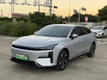 2025 Geely Galaxy L6 с пробегом 20 000 км