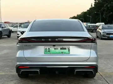 2025 Geely Galaxy L6 с пробегом 20 000 км
