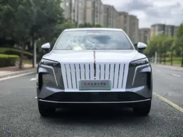 2026 Hongqi HS6 с пробегом 7 000 км