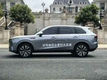 2026 Hongqi HS6 с пробегом 7 000 км