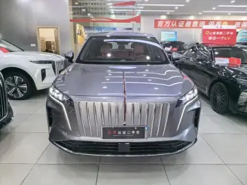 2026 Hongqi HS6 с пробегом 12 800 км