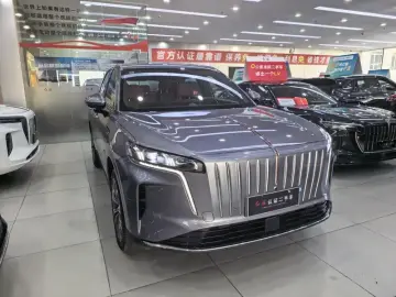 2026 Hongqi HS6 с пробегом 12 800 км