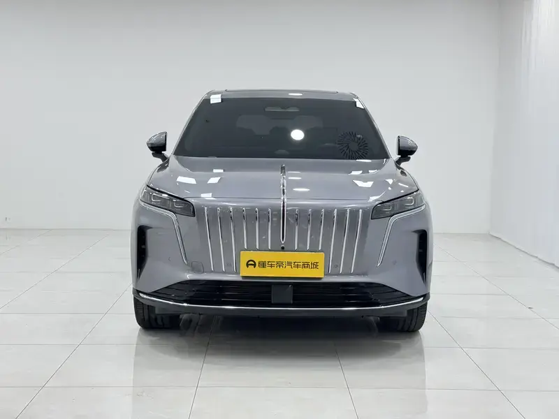 2026 Hongqi HS6 с пробегом 16 400 км