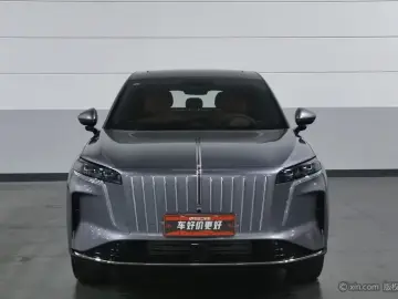 2026 Hongqi HS6 с пробегом 4 600 км