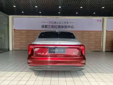2025 Hongqi H5 с пробегом 31 000 км
