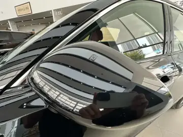2026 Hongqi HS6 с пробегом 11 000 км