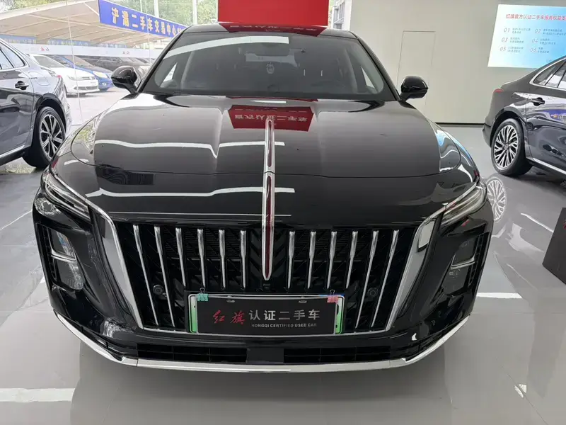 2025 Hongqi H5 с пробегом 7 600 км