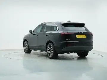 2026 Hongqi HS6 с пробегом 9 100 км