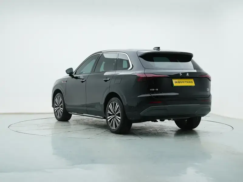 2026 Hongqi HS6 с пробегом 9 100 км