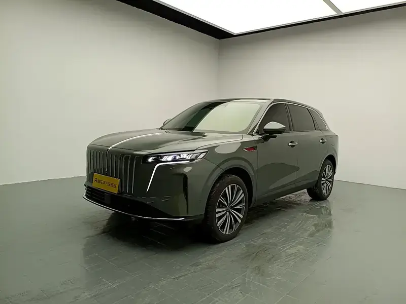 2026 Hongqi HS6 с пробегом 12 100 км
