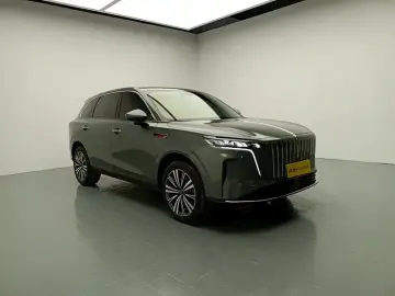 2026 Hongqi HS6 с пробегом 12 100 км