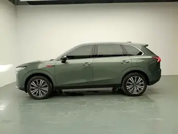 2026 Hongqi HS6 с пробегом 12 100 км