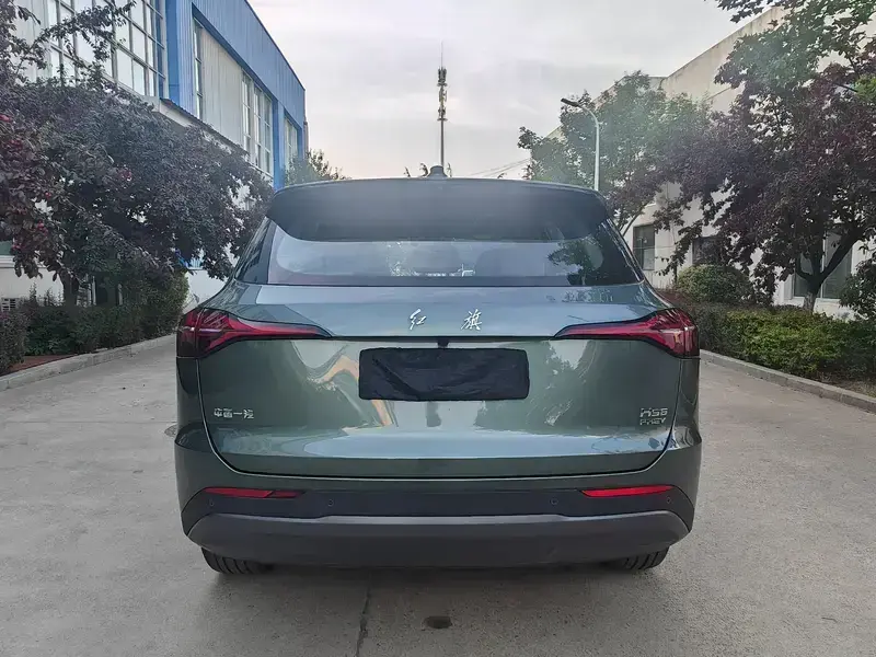 2026 Hongqi HS6 с пробегом 1 300 км
