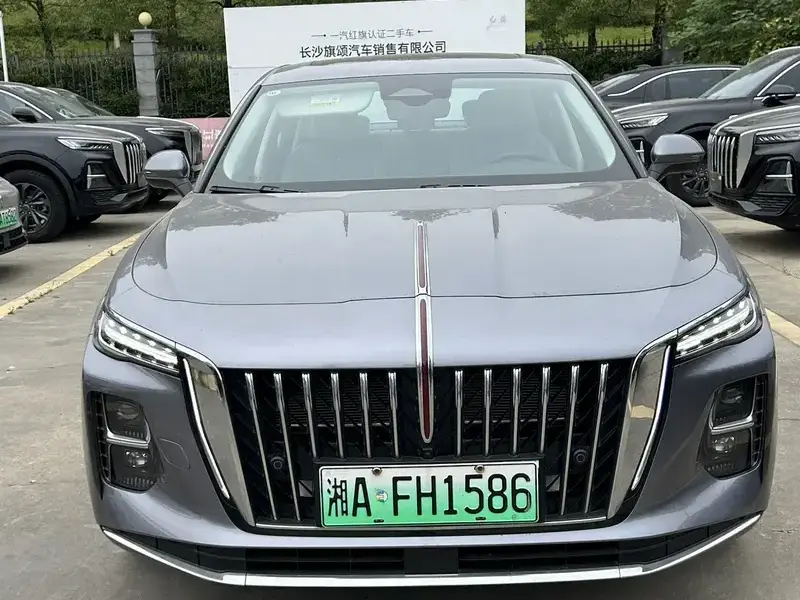 2025 Hongqi H5 с пробегом 7 600 км