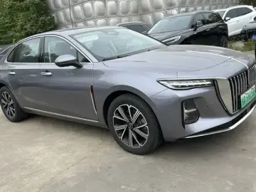 2025 Hongqi H5 с пробегом 7 600 км
