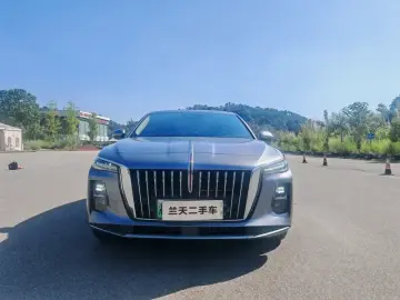 2025 Hongqi H5 с пробегом 21 000 км