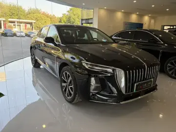 2025 Hongqi H5 с пробегом 7 500 км