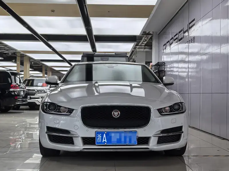 2019 Jaguar XE с пробегом 108 000 км