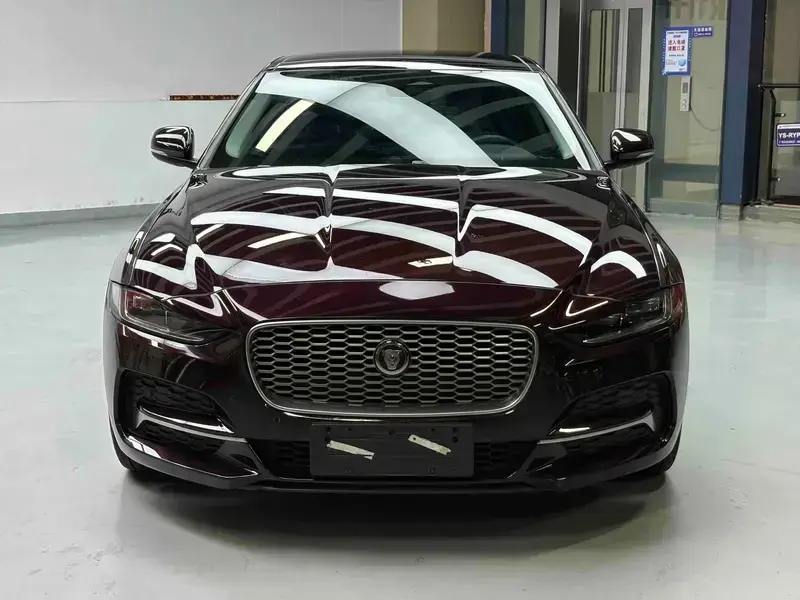 2021 Jaguar XE с пробегом 59 000 км