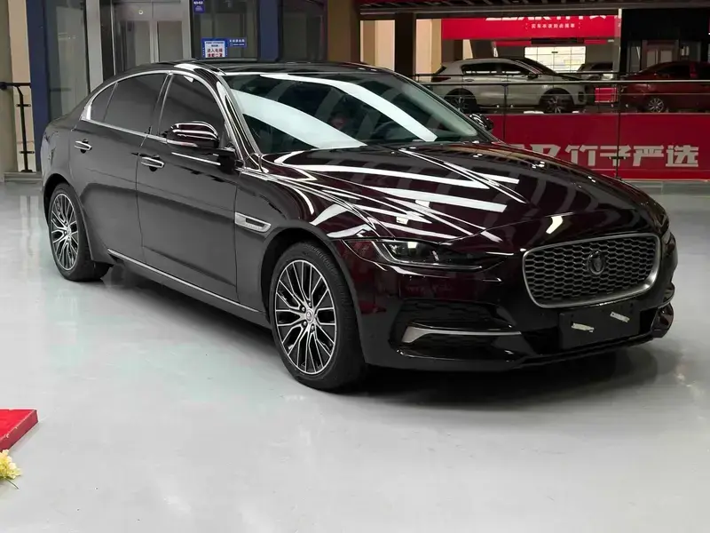 2021 Jaguar XE с пробегом 59 000 км
