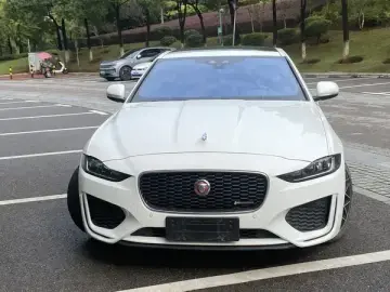 2020 Jaguar XE с пробегом 96 000 км
