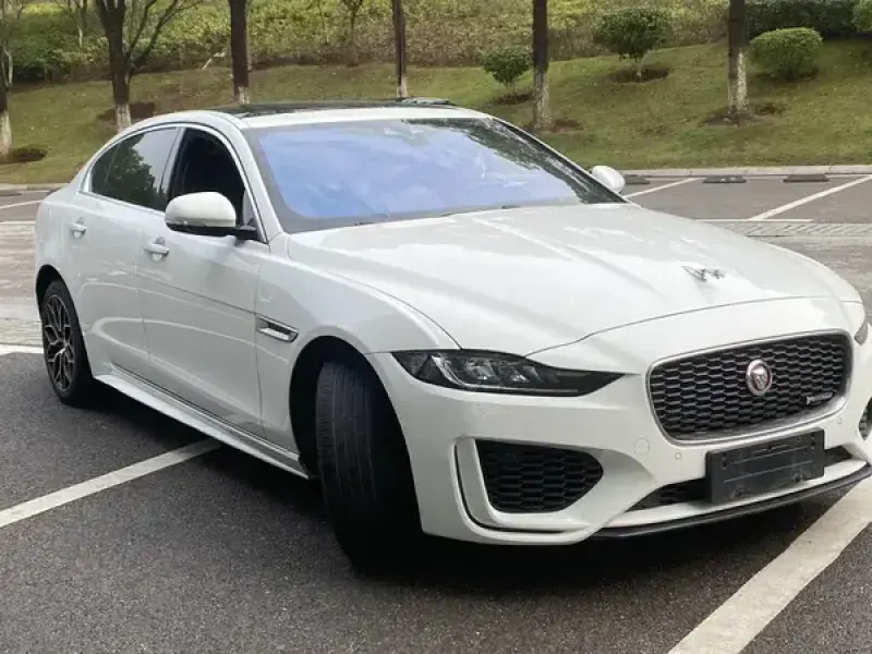 2020 Jaguar XE с пробегом 96 000 км