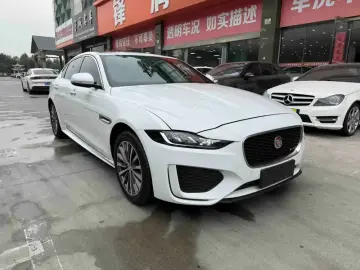 2020 Jaguar XE с пробегом 89 000 км